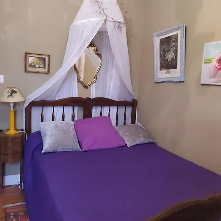 D'hotes Chez Claude Bardou Bed and breakfast